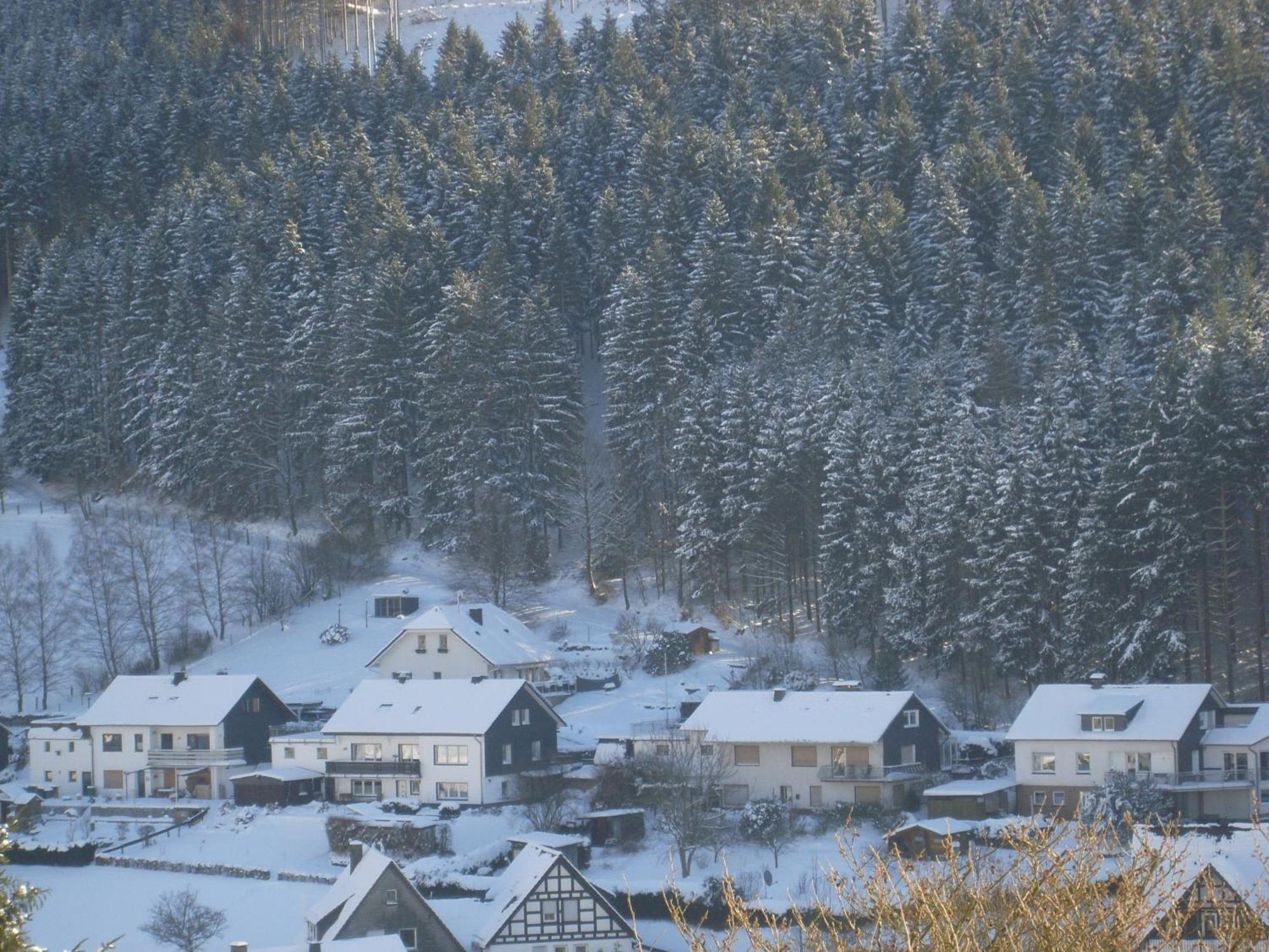 Ferienwohnung Am Waldrand Schmallenberg Exterior photo